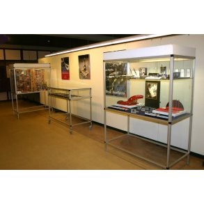 F�RSTEH�NDS INDTRYKKET